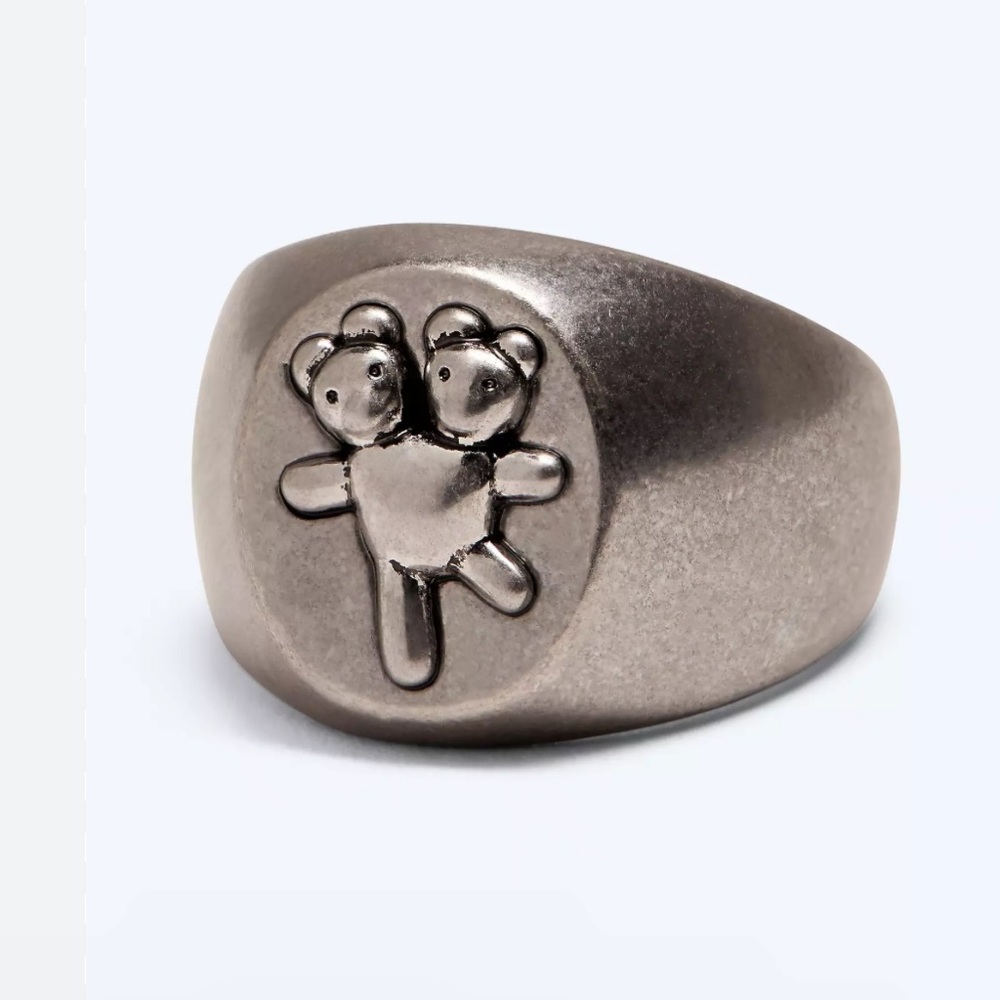 Heaven by Marc Jacobs Bear Crest Ring
